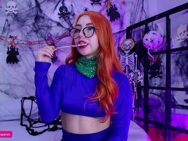 Fotod Aliceowenn ♥Happy Halloween, come to my spooky room to enjoy my company trick or treat♥Control my domi 100tks in pvt @remain Anal plug in my asshole and dildo in my wet vagina @total