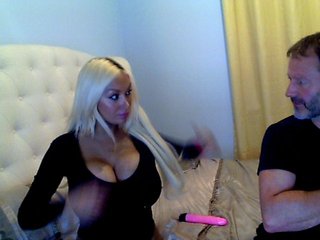 Fotod Anoushkafox Great couple that love to play dirty xx