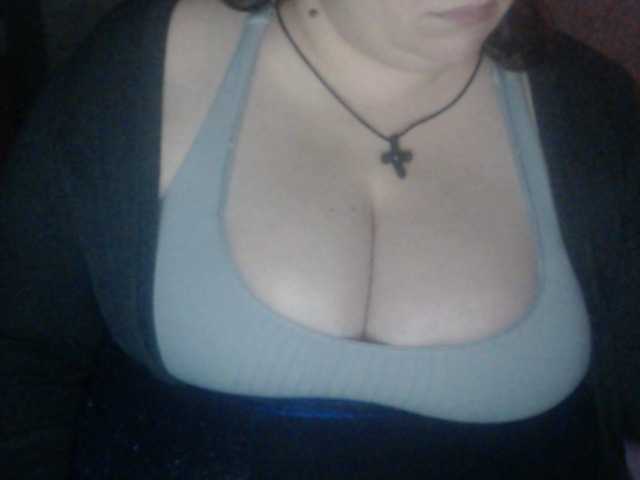 Fotod mayalove4u lush its on ,1 to make my toy vibra, 5 for like e,15#tits 20 #ass 25 #pussy #lush on , please one tip