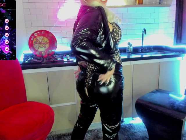 Fotod Myrnasexxx Lets fun together #milf #mature #lushcontrol #leather #mistress #sph #leather #mommy #humiliation #joi #findom