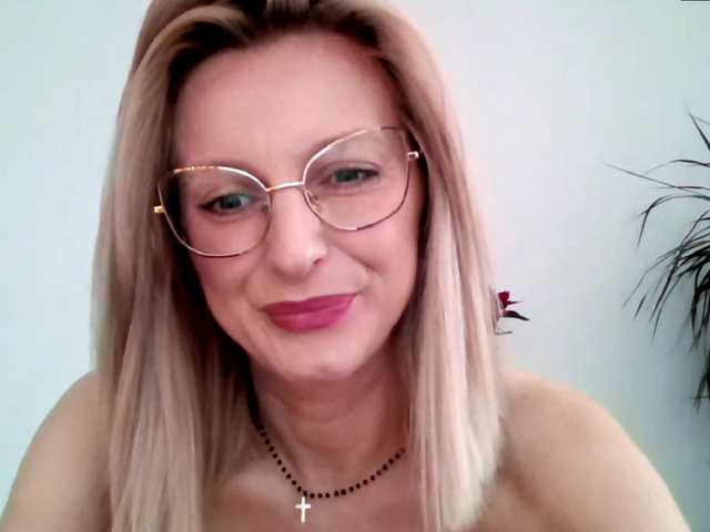 Fotod RachellaFox Sexy blondie - glasses - dildo shows - great natural body,) For 500 i show you my naked body @remain