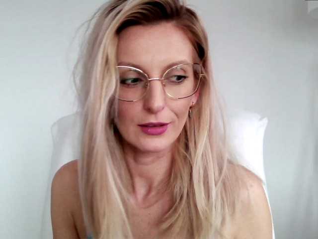 Fotod RachellaFox Sexy blondie - glasses - dildo shows - great natural body,) For 500 i show you my naked body [none]